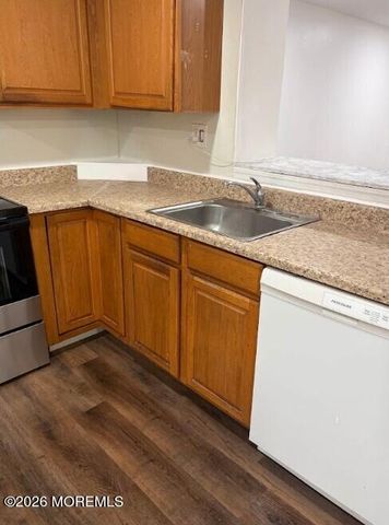69 Vanderbilt Court, Sicklerville, NJ 08081
