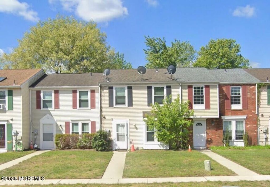 69 Vanderbilt Court, Sicklerville, NJ 08081