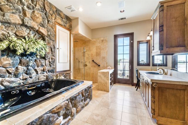 505 Loma Vista, Heath, TX 75032