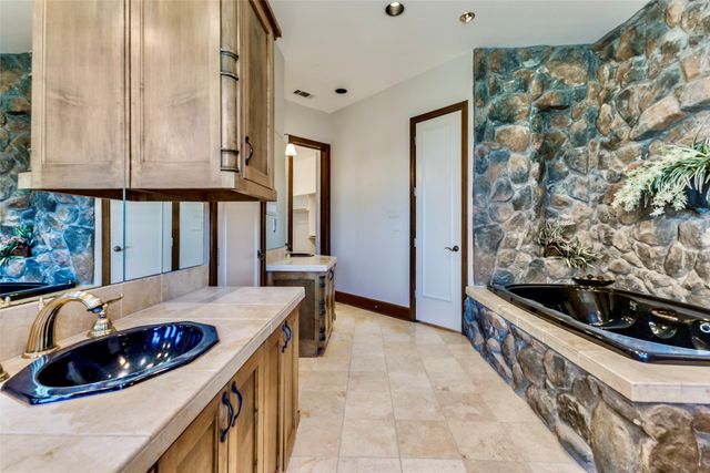 505 Loma Vista, Heath, TX 75032