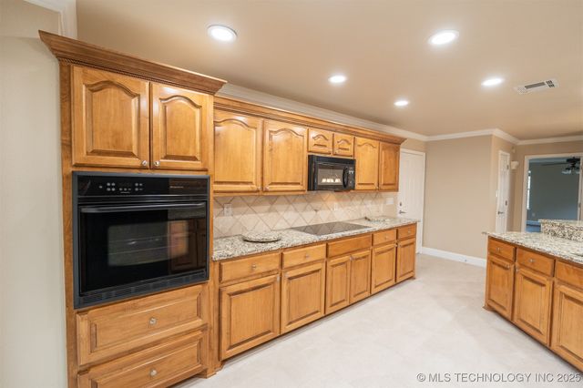 5353 Stonebriar, Durant, OK 74701