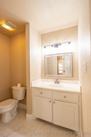 5353 Stonebriar, Durant, OK 74701