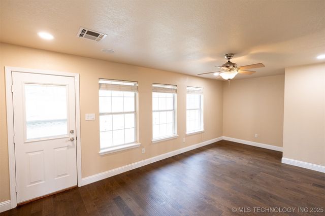 5353 Stonebriar, Durant, OK 74701