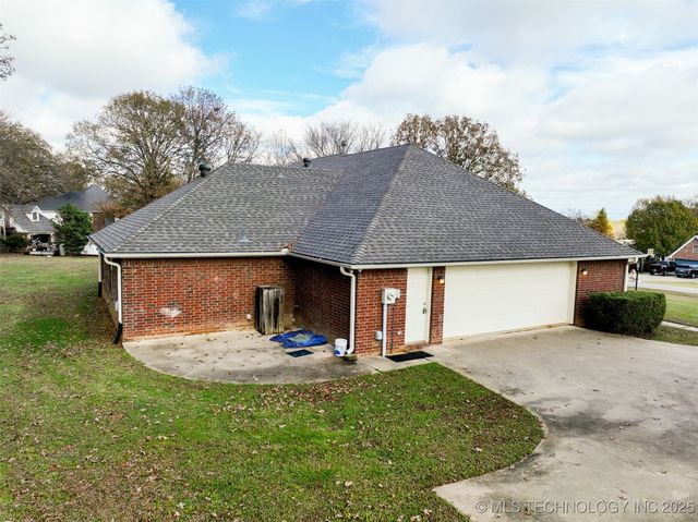 5353 Stonebriar, Durant, OK 74701