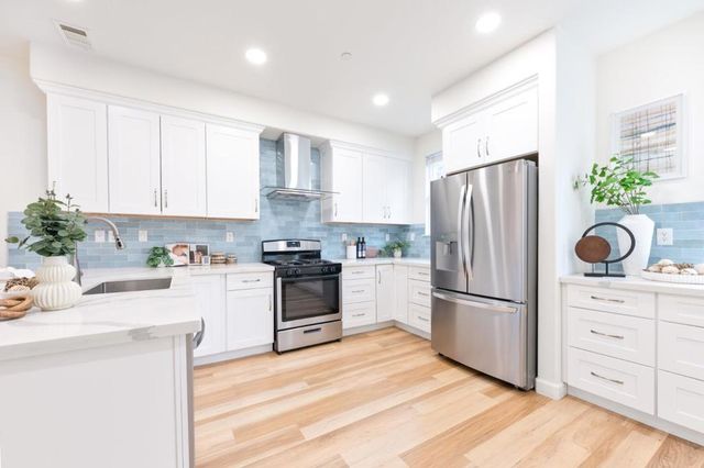 638 Almaden Walk Loop, San Jose, CA 95125