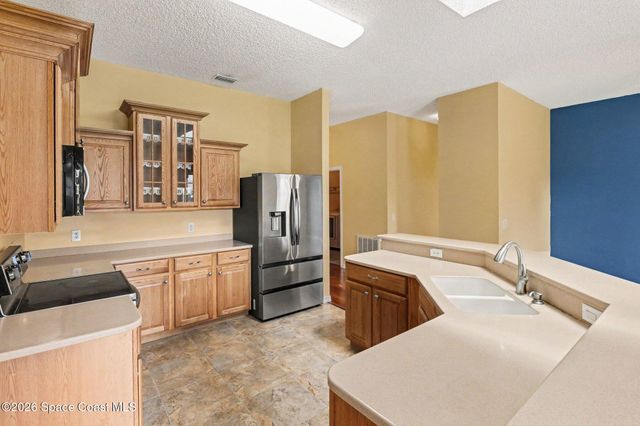 292 Nesbitt Street NE, Palm Bay, FL 32907