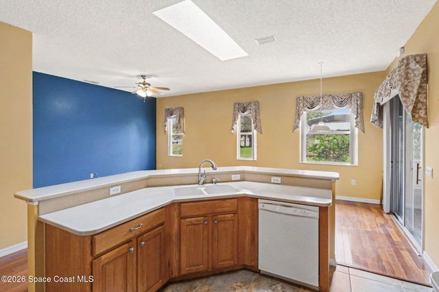 292 Nesbitt Street NE, Palm Bay, FL 32907