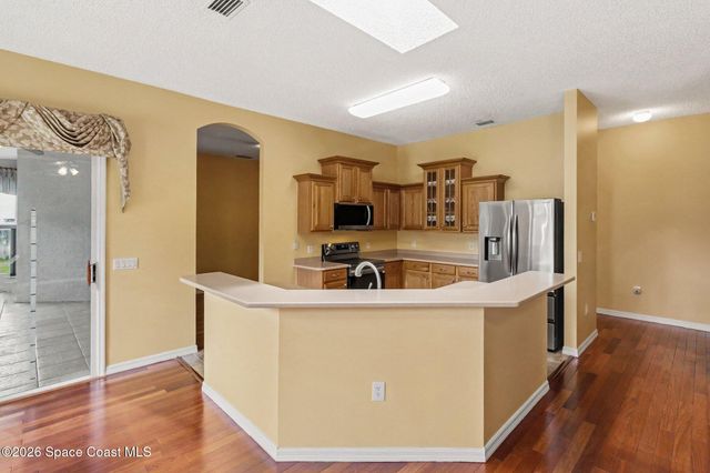 292 Nesbitt Street NE, Palm Bay, FL 32907