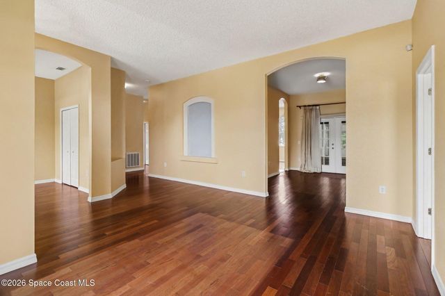 292 Nesbitt Street NE, Palm Bay, FL 32907