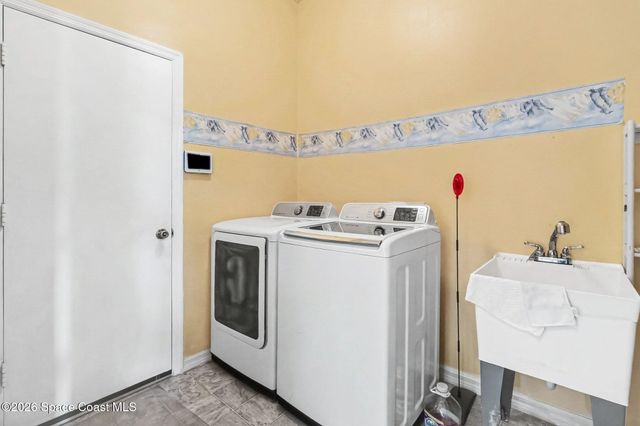 292 Nesbitt Street NE, Palm Bay, FL 32907