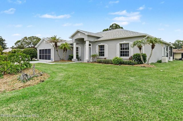 292 Nesbitt Street NE, Palm Bay, FL 32907