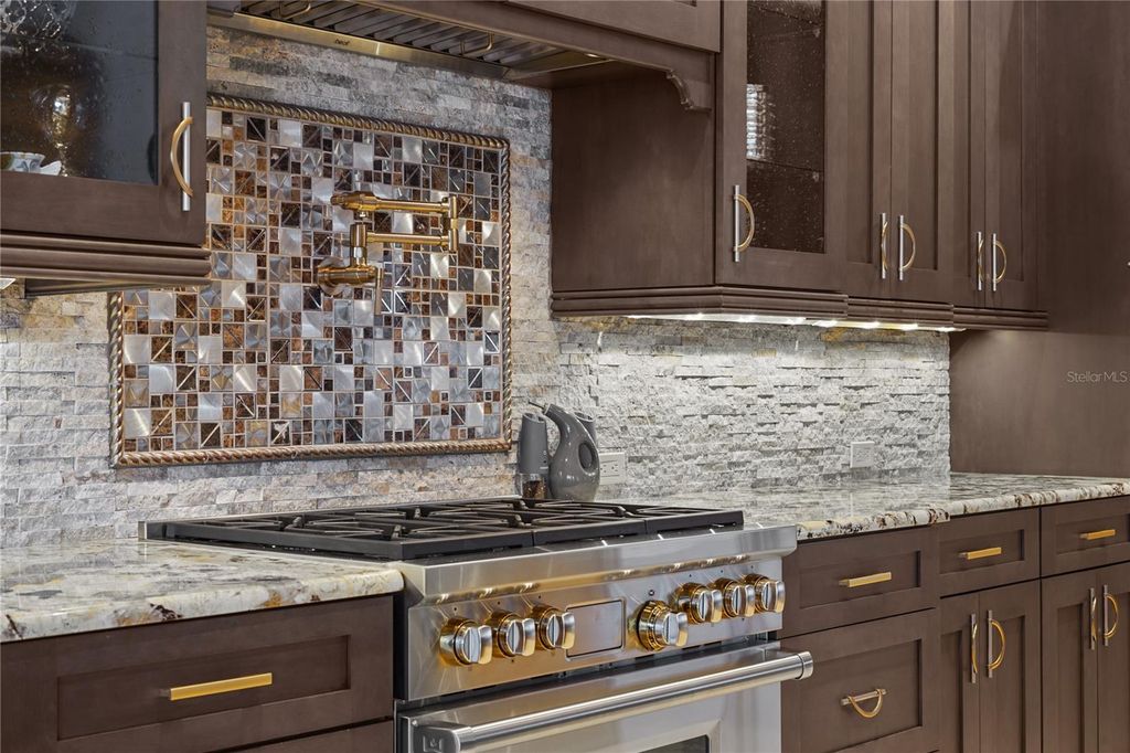 Image 28 of property listing at 19438 BEACON PARK PLACE, Bradenton, FL 34202