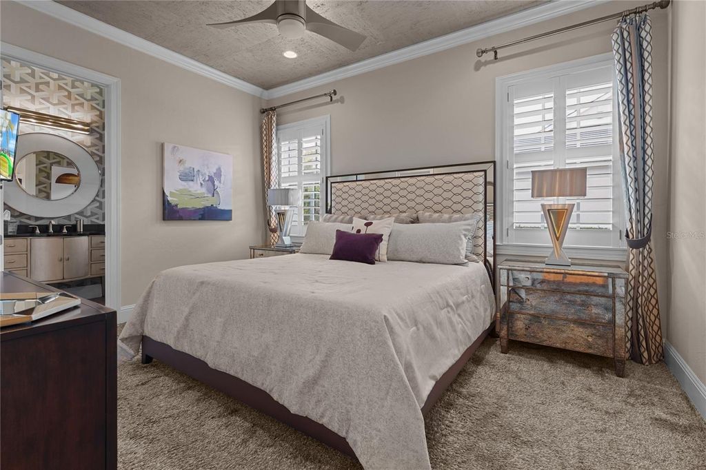 Image 41 of property listing at 19438 BEACON PARK PLACE, Bradenton, FL 34202