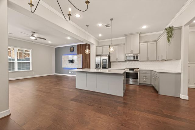 4413 Schuler Street B, Houston, TX 77007