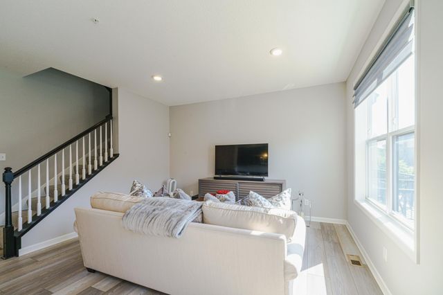 4015 River Valley Way, Eagan, MN 55122