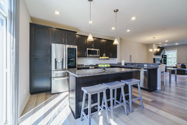 4015 River Valley Way, Eagan, MN 55122