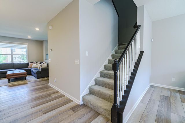 4015 River Valley Way, Eagan, MN 55122