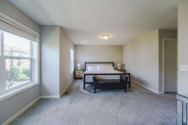4015 River Valley Way, Eagan, MN 55122