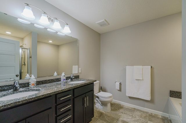 4015 River Valley Way, Eagan, MN 55122