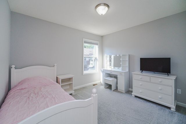 4015 River Valley Way, Eagan, MN 55122