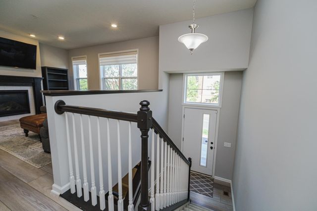 4015 River Valley Way, Eagan, MN 55122
