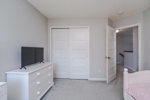 4015 River Valley Way, Eagan, MN 55122