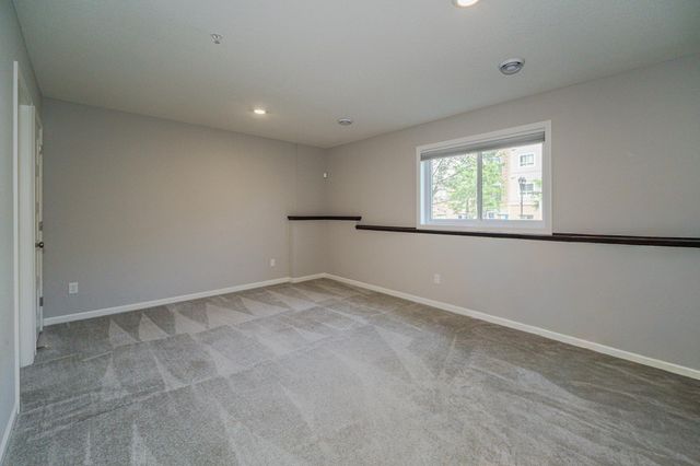 4015 River Valley Way, Eagan, MN 55122