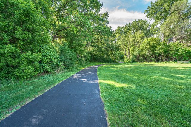4015 River Valley Way, Eagan, MN 55122