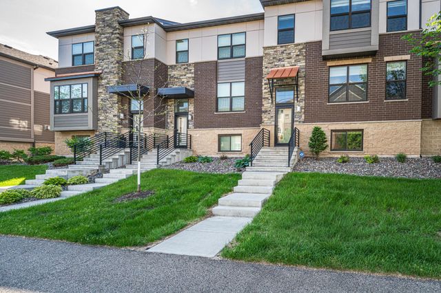 4015 River Valley Way, Eagan, MN 55122
