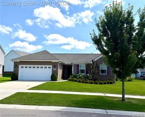 952 Preserve Lane, White Lake, MI 48386