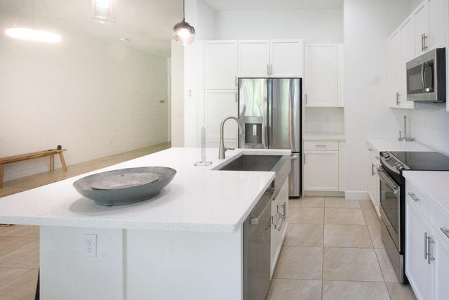 23045 Clear Echo Drive 76, Boca Raton, FL 33433