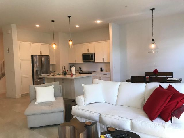 23045 Clear Echo Drive 76, Boca Raton, FL 33433