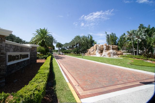 23045 Clear Echo Drive 76, Boca Raton, FL 33433