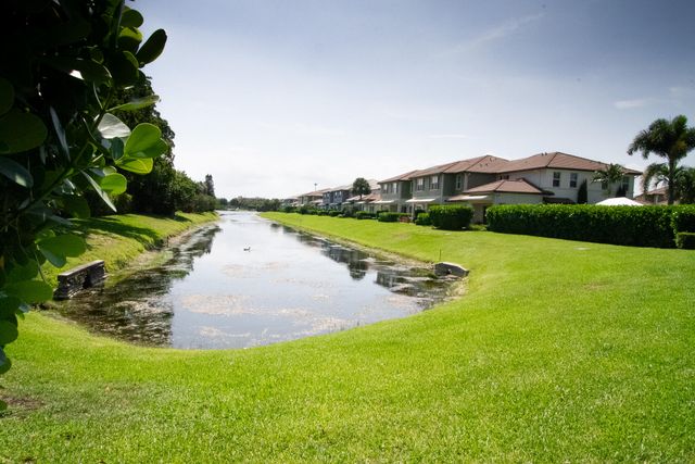 23045 Clear Echo Drive 76, Boca Raton, FL 33433