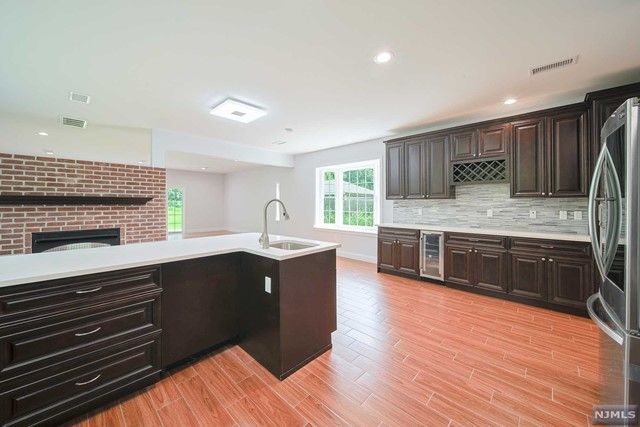 48 Old Tappan Road, Old Tappan, NJ 07675