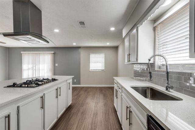 5426 Fairgreen Lane, Houston, TX 77048
