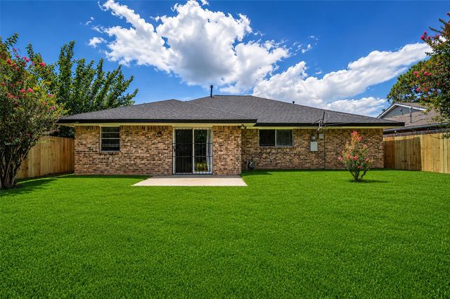 5426 Fairgreen Lane, Houston, TX 77048