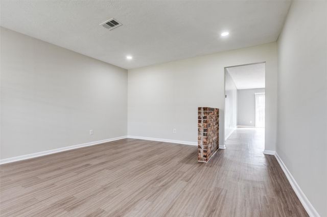 5426 Fairgreen Lane, Houston, TX 77048