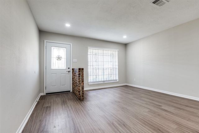 5426 Fairgreen Lane, Houston, TX 77048