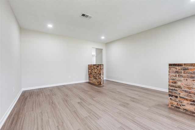 5426 Fairgreen Lane, Houston, TX 77048