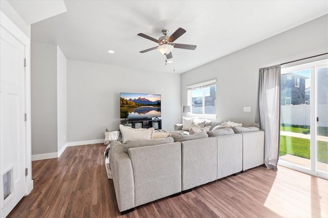 7471 N HUTCH LN, Eagle Mountain, UT 84005