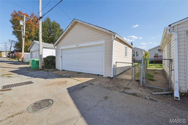 6257 Goener Avenue, St Louis, MO 63116