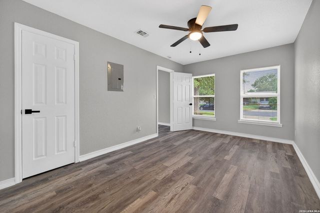 5871 Castle Lk, San Antonio, TX 78218