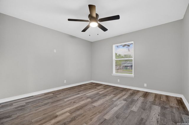5871 Castle Lk, San Antonio, TX 78218