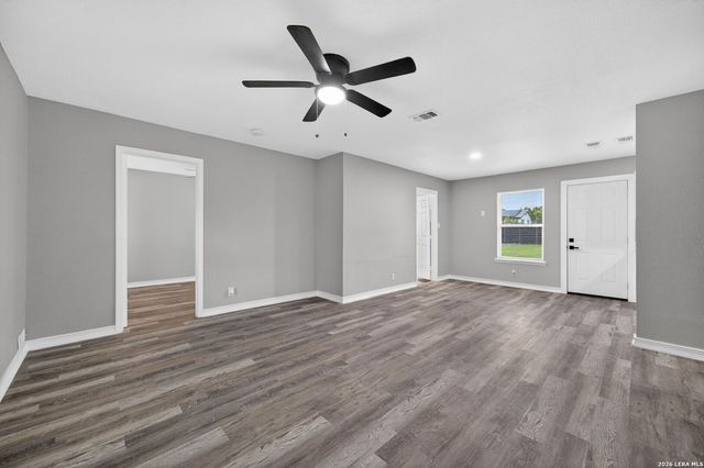 5871 Castle Lk, San Antonio, TX 78218