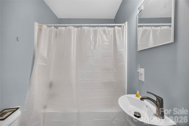 1029 Alexis High Shoals Road, Dallas, NC 28034