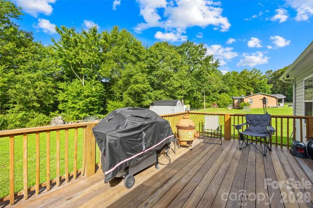1029 Alexis High Shoals Road, Dallas, NC 28034