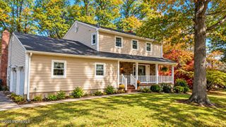 27 Surrey Lane, Eatontown, NJ 07724