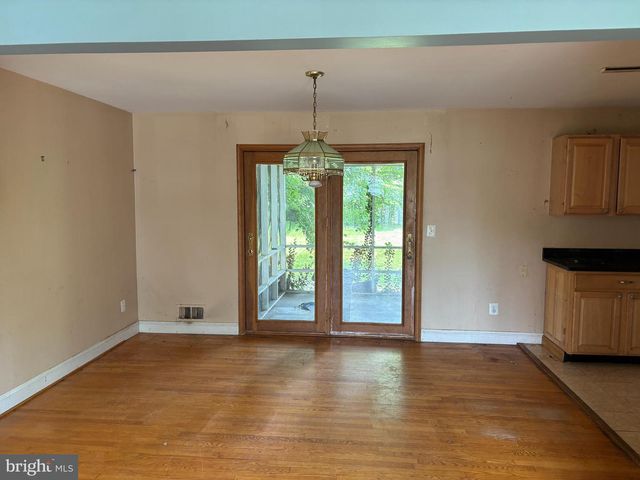 906 VENICE DR, Silver Spring, MD 20904