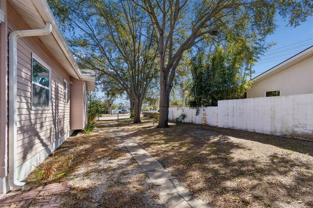 5020 16TH STREET N, St Petersburg, FL 33703